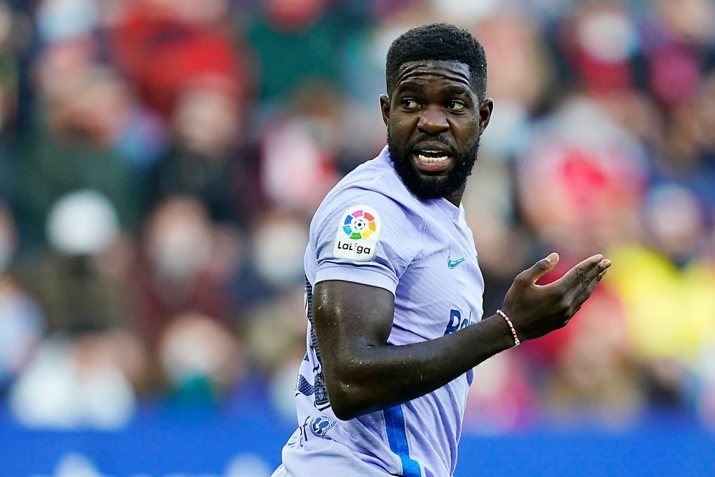 Newcastle prepara oferta para contratar Samuel Umtiti, do Barcelona