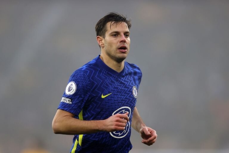 Barcelona tem princípio de acordo para contratar Azpilicueta sem custos