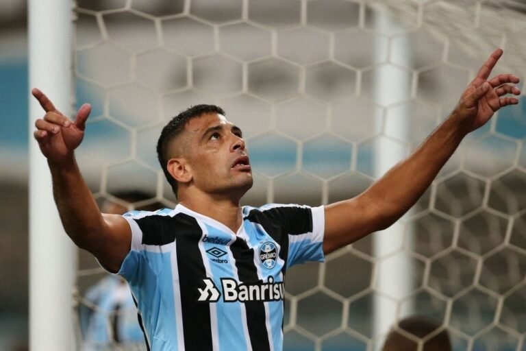 Veja detalhes do novo contrato de Diego Souza com Grêmio