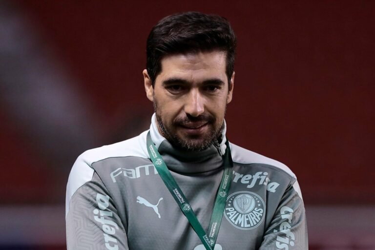 Palmeiras encaminha renovação de Abel Ferreira até 2024