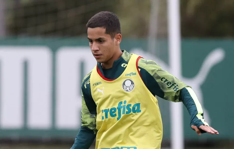 BID reativa contrato de jogador do Cruzeiro