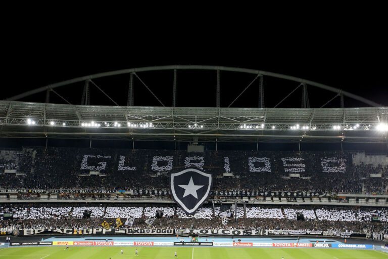 Botafogo é vendido por € 100 milhões, afirma jornalista; comprador ainda é desconhecido