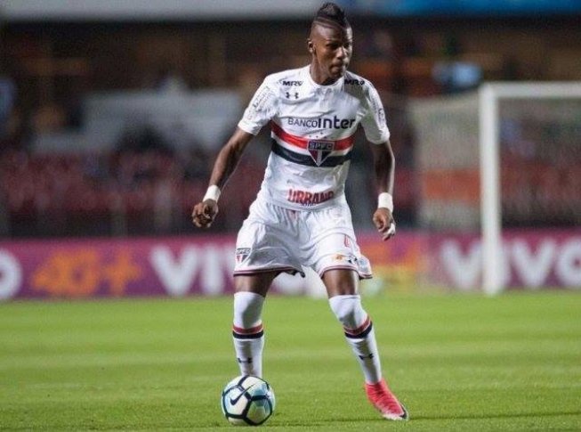 São Paulo anuncia renovação de contrato com Arboleda