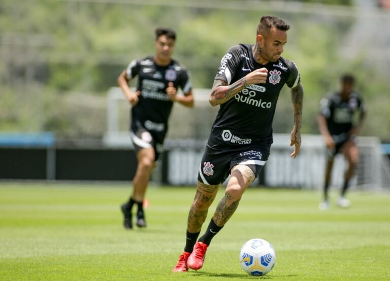 Com poucos minutos, Luan pode deixar o Corinthians em 2022