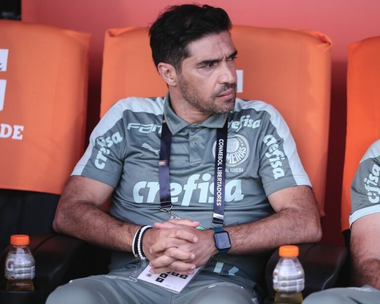 Abel Ferreira quer se tornar o treinador mais bem pago do Brasil para ficar no Palmeiras