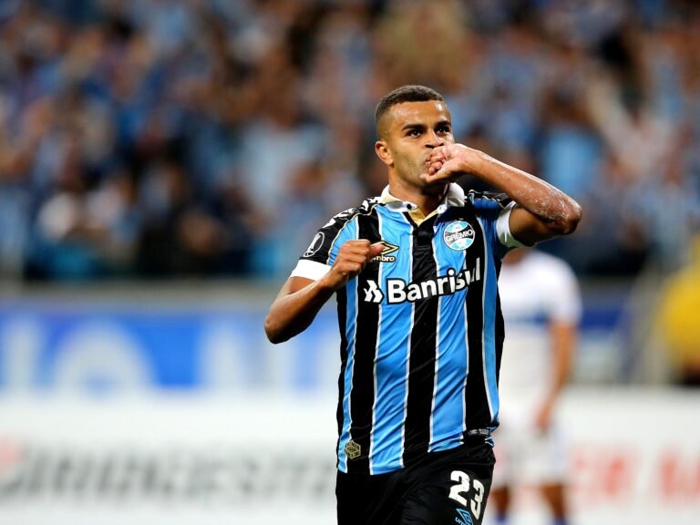 Santos encaminha contratação de Alisson, do Grêmio