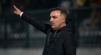 Carvalhal dá aval e dirigentes do Flamengo viajam para fechar contratação