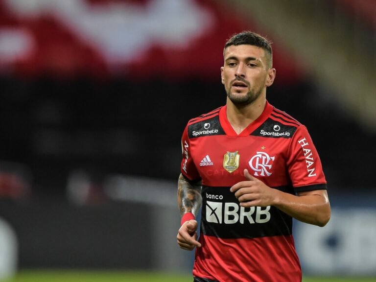 Impasse com empresário segue travando renovação de Arrascaeta com Flamengo