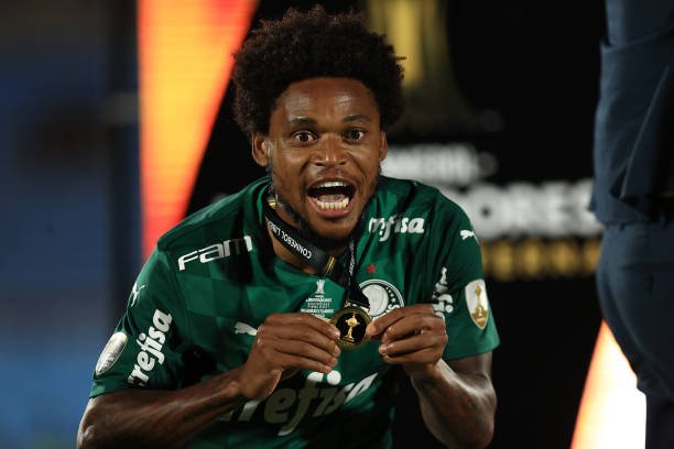 Palmeiras e Luiz Adriano entram em acordo por rescisão de contrato, diz jornalista