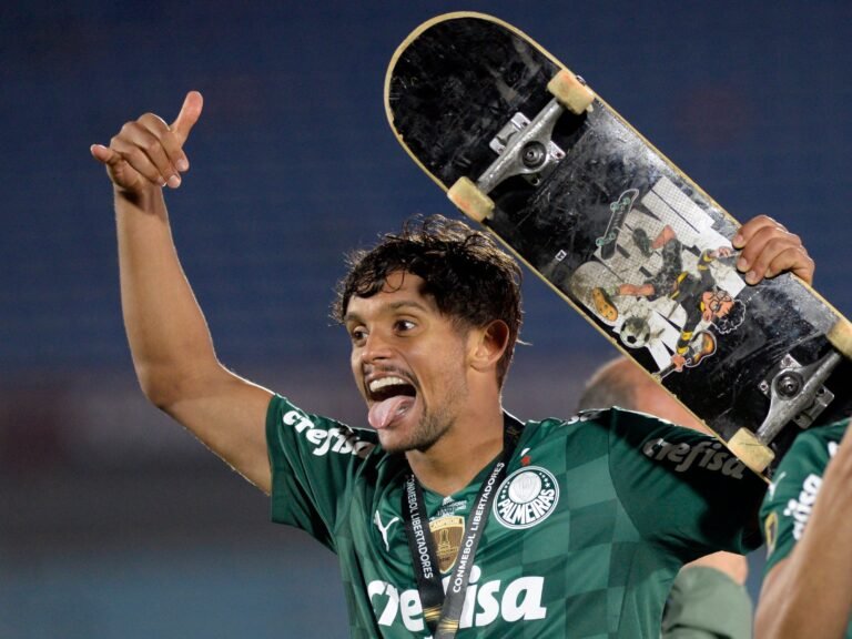 Palmeiras define preço e pretende negociar Gustavo Scarpa