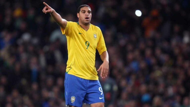 Ex-dirigente do Inter revela que Adriano Imperador quase foi contratado em 2013