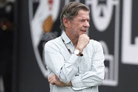 Com 11 saídas, Vasco deve aumentar lista de dispensa; veja quem pode sair