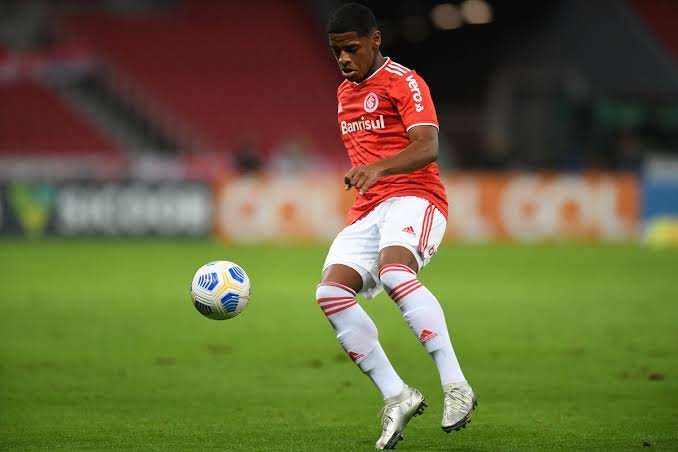 O valor que o Inter deve receber com venda de Vinicius Mello para clube da MLS