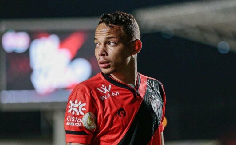 Grêmio encaminha contratação de Janderson, do Corinthians