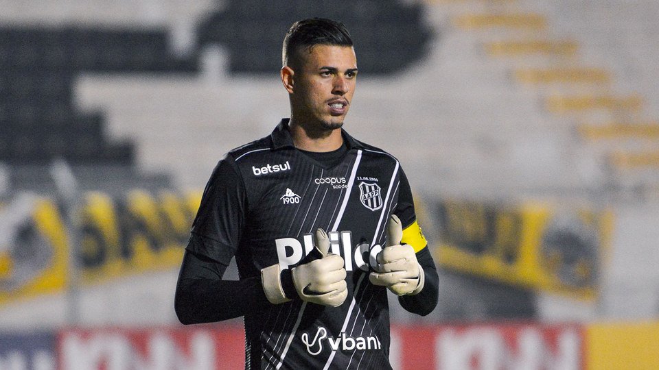Flamengo e Palmeiras entram na briga por contratação de goleiro da Ponte Preta