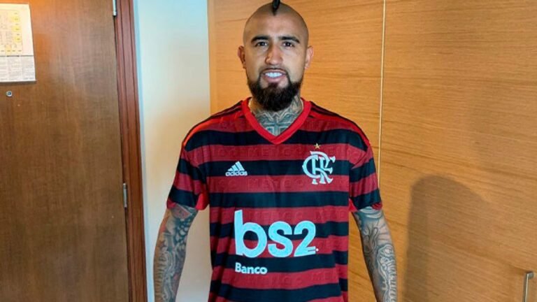 Dirigente do Atlético-MG nega contratação de Vidal: “Ele que vá para o Flamengo”