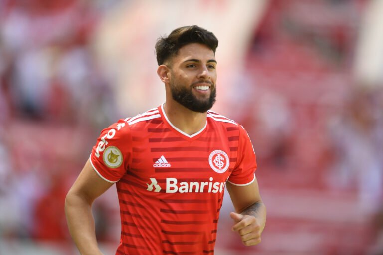 Palmeiras envia proposta ao Inter para contratar Yuri Alberto