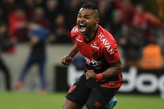 Acertado com o Inter, entenda porquê Nikão ainda não foi anunciado