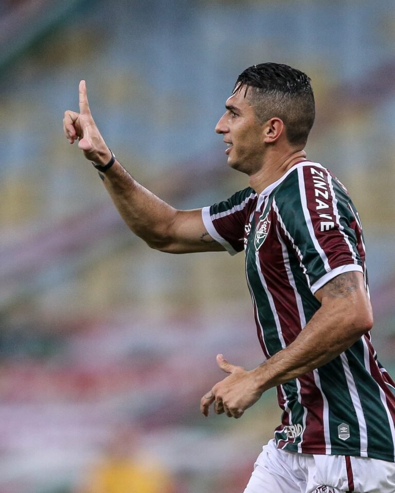 Danilo Barcelos pode deixar o Fluminense, diz portal