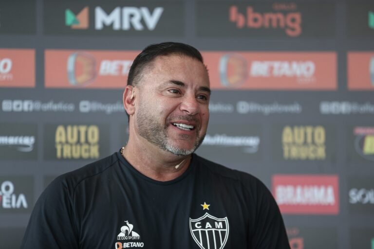 Antonio Mohamed é apresentado oficialmente pelo Atlético Mineiro