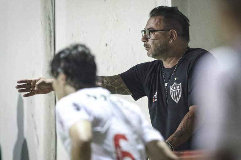 El Turco estipula prazo de três semanas para time do Atlético estar “pronto” para 2022