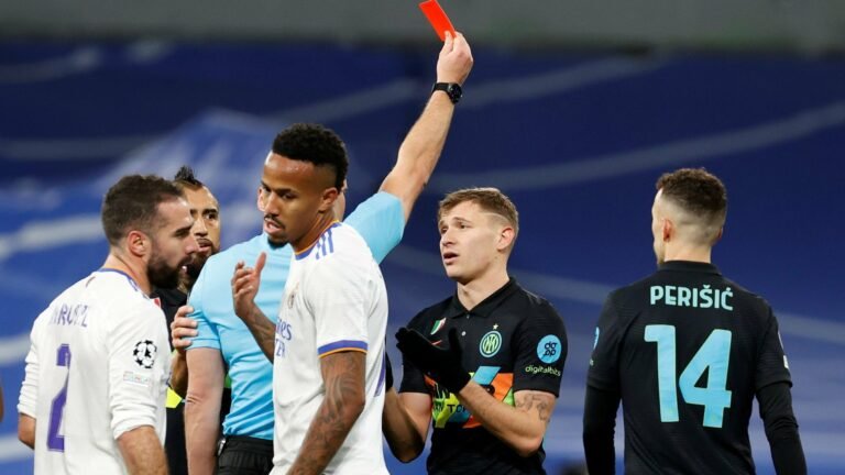 Com decisão da UEFA, Barella ficará de fora dos duelos diante o Liverpool pela Champions