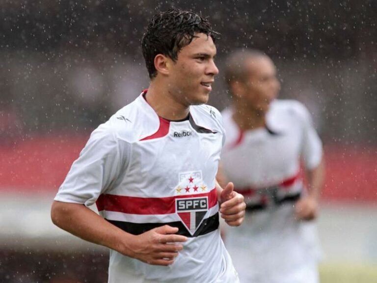 Marlos afirma ter rejeitado propostas de São Paulo e Atlético-MG