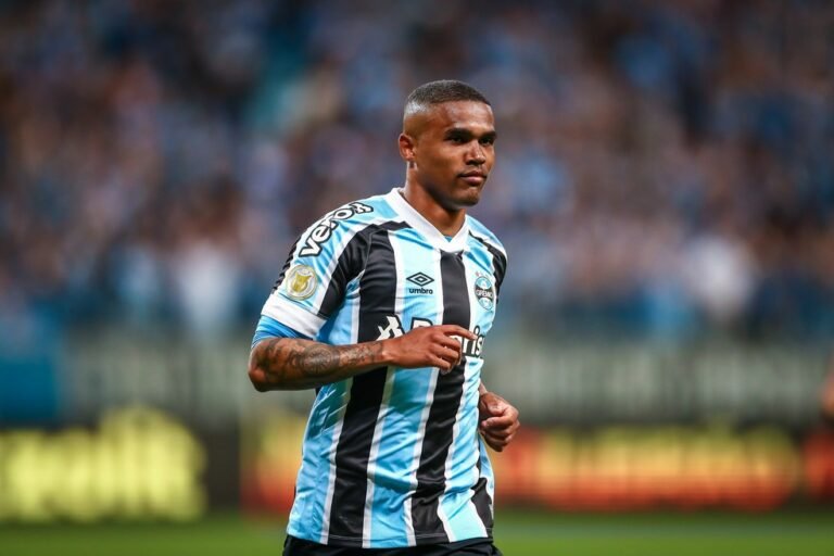 Grêmio terá que desembolsar valor milionário para rescindir com Douglas Costa