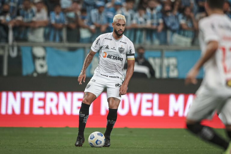 Porto planeja realizar oferta pelo zagueiro Nathan Silva