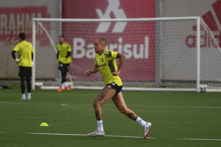 Suspenso, D’Alessandro viajará à Caxias para se despedir de torcedores colorados