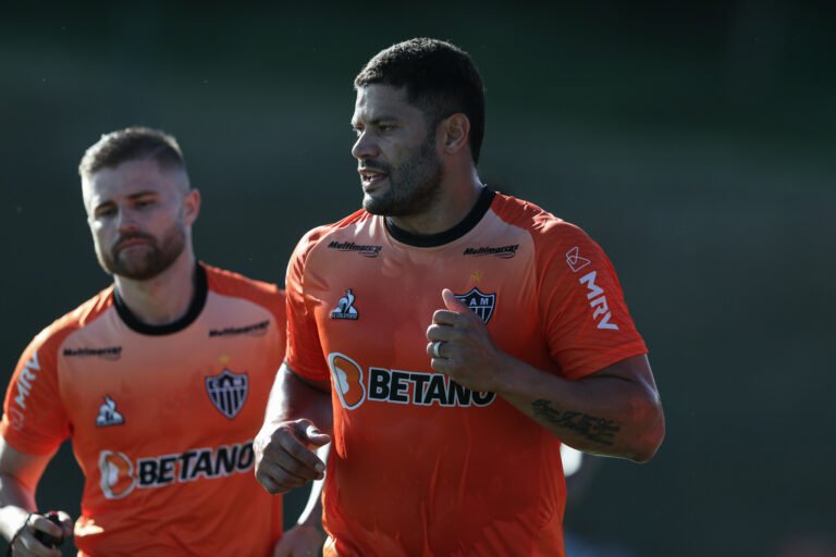 Hulk oferece boas-vindas e fala sobre os primeiros contatos com ‘El Turco’ Mohamed, novo treinador do Atlético Mineiro