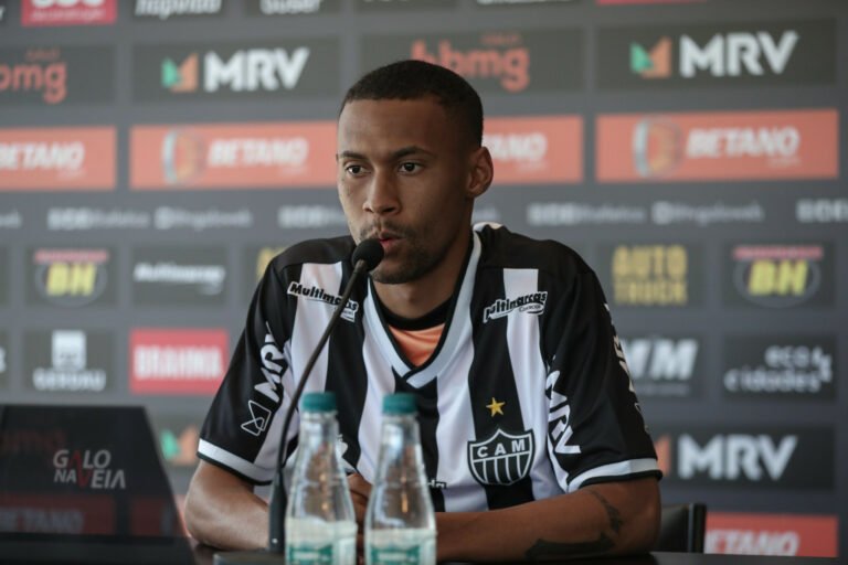 Reforço alvinegro, Ademir fala sobre suas características de jogo e como pode ajudar o Atlético em 2022