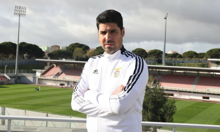 Oficial: António Oliveira é o novo treinador do Benfica B