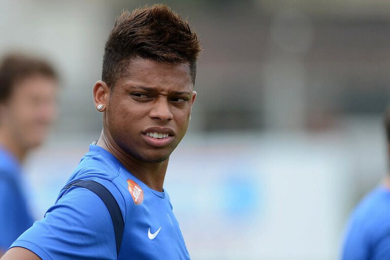 Por dívida com a DIS, Santos sofre novo bloqueio em suas contas