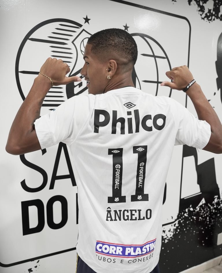 Com alusão à série da Netflix, Santos anuncia Ângelo como novo camisa 11