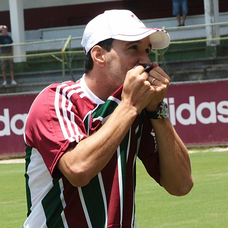 Exclusivo: Fluminense não abriu negociações para contratar Thiago Neves