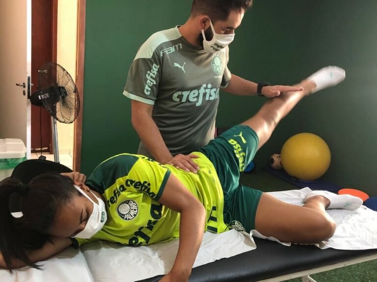 Após denúncias, Palmeiras feminino se reapresenta e anuncia novidades