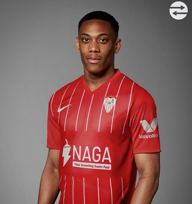 Sevilla acerta a contratação de Martial