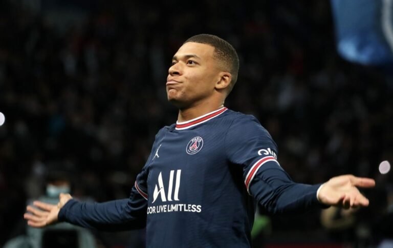 Real Madrid oferecerá contrato milionário para Mbappé; veja valores