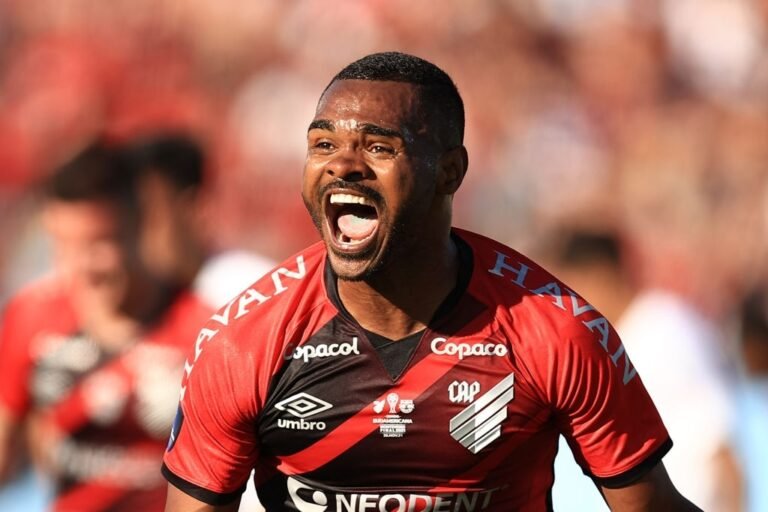 Inter encaminha contratação de Nikão por quatro anos; veja detalhes