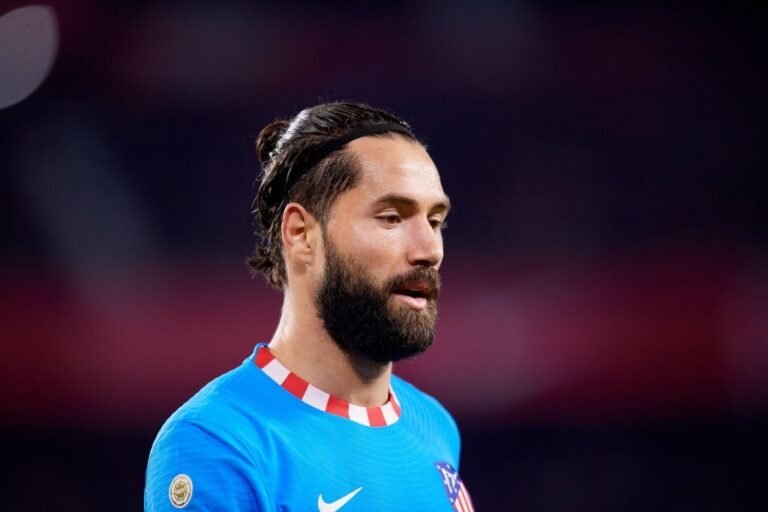 Corinthians e Atlético-MG monitoram zagueiro Felipe, do Atlético de Madrid