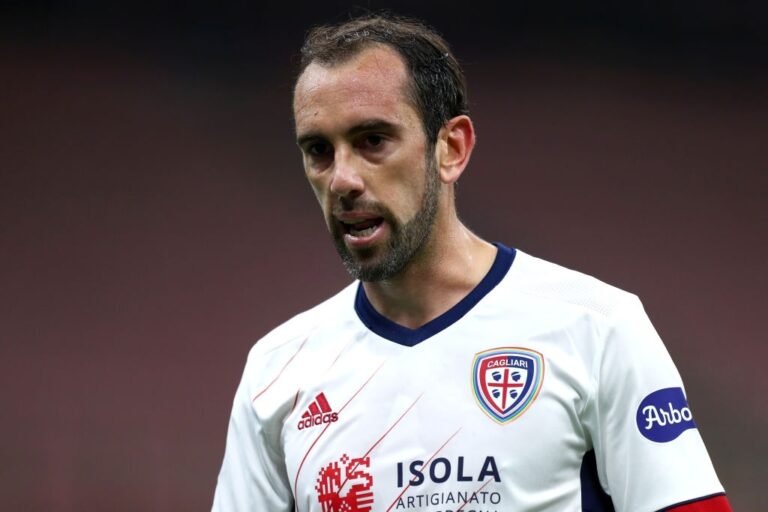 Atlético-MG aguarda rescisão para avançar nas conversas por Diego Godín