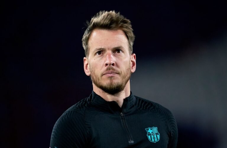 Estafe de Neto desmente possível negociação com Flamengo