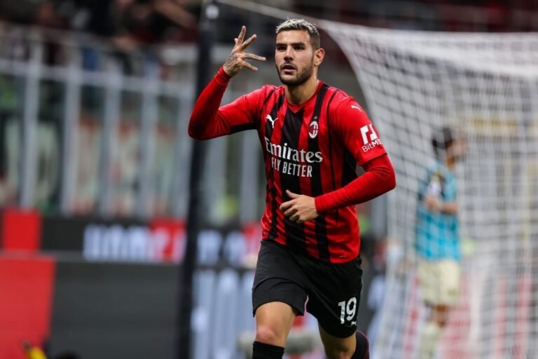 PSG prepara oferta astronômica para contratar Theo Hernández