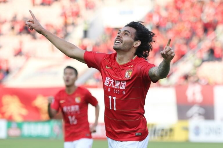 Desfecho sobre Ricardo Goulart no Santos pode acontecer nesta quinta-feira; entenda