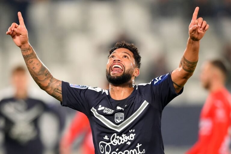 Atlético-MG acerta contratação do volante Otávio; veja detalhes