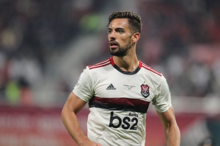 Flamengo deixa de embolsar quantia milionária com saída de Pablo Marí do Arsenal