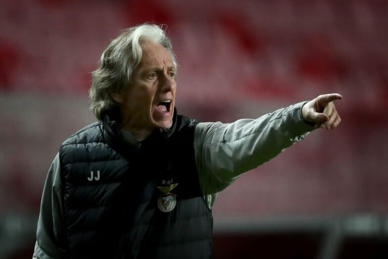 Após negociar com Fla e Atlético, Jorge Jesus encaminha acerto com clube saudita