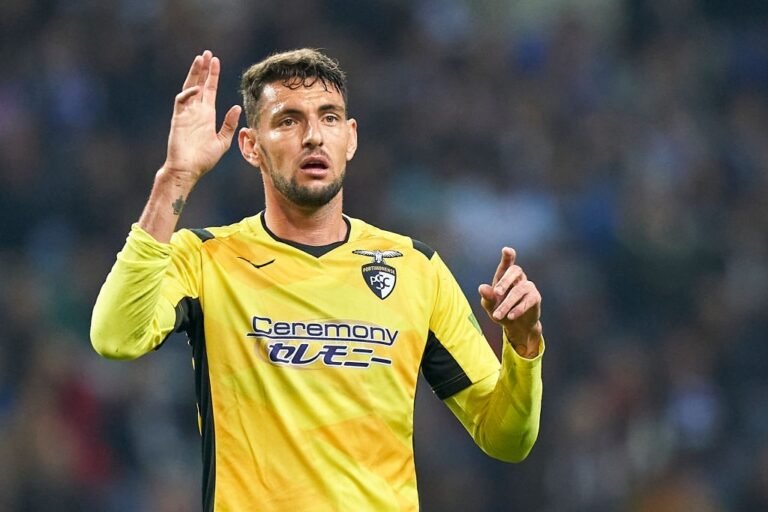 São Paulo busca empréstimo de zagueiro do futebol português