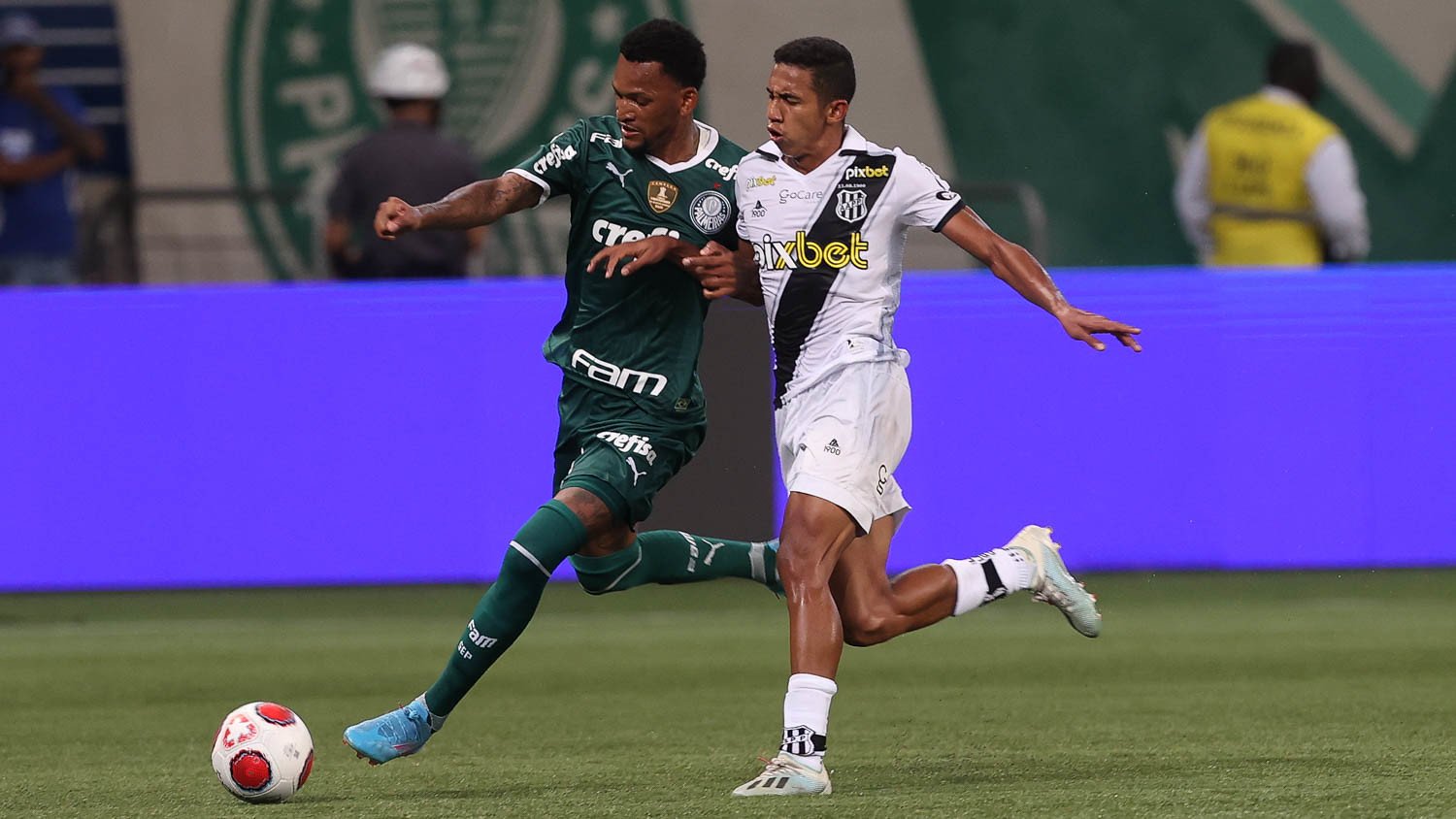 Abel Ferreira elogia atuação de Jailson e chama a atenção do Palmeiras